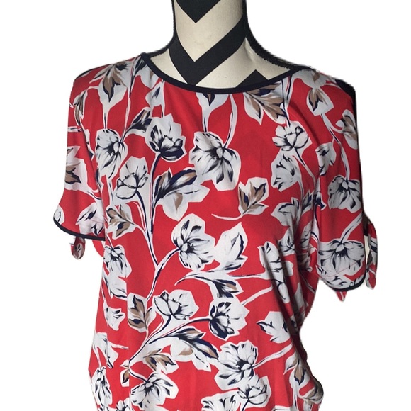 IVANKA TRUMP COLD SHOULDER AND TIE FLORAL BLOUSE - Picture 2 of 7